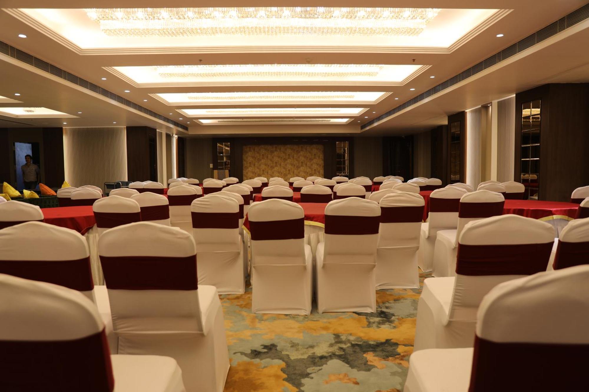 Pride Biznotel Haldwani Exterior photo